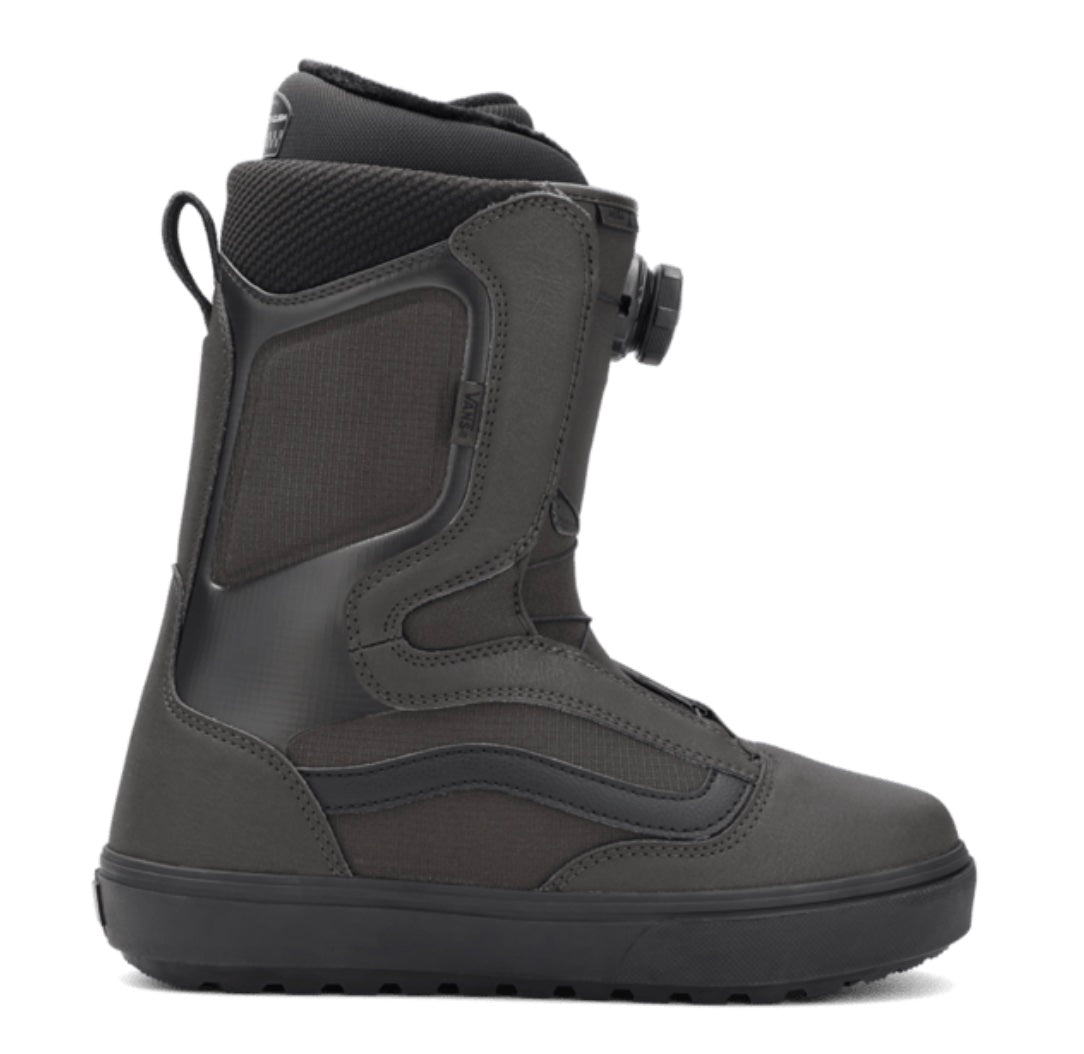 Vans Aura OG Snowboard Boot in Faded Black 2026 - M I L O S P O R T