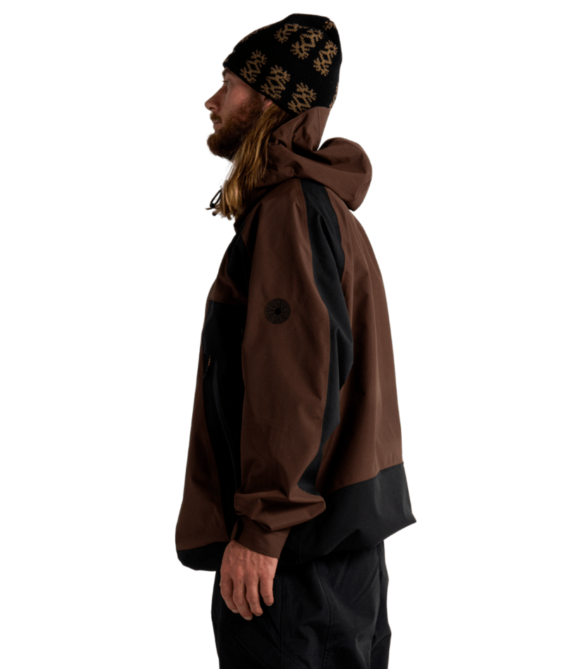 Autumn Crest 3L snow jacket for men and women, waterproof winter jacket in black with hood and zip pockets.