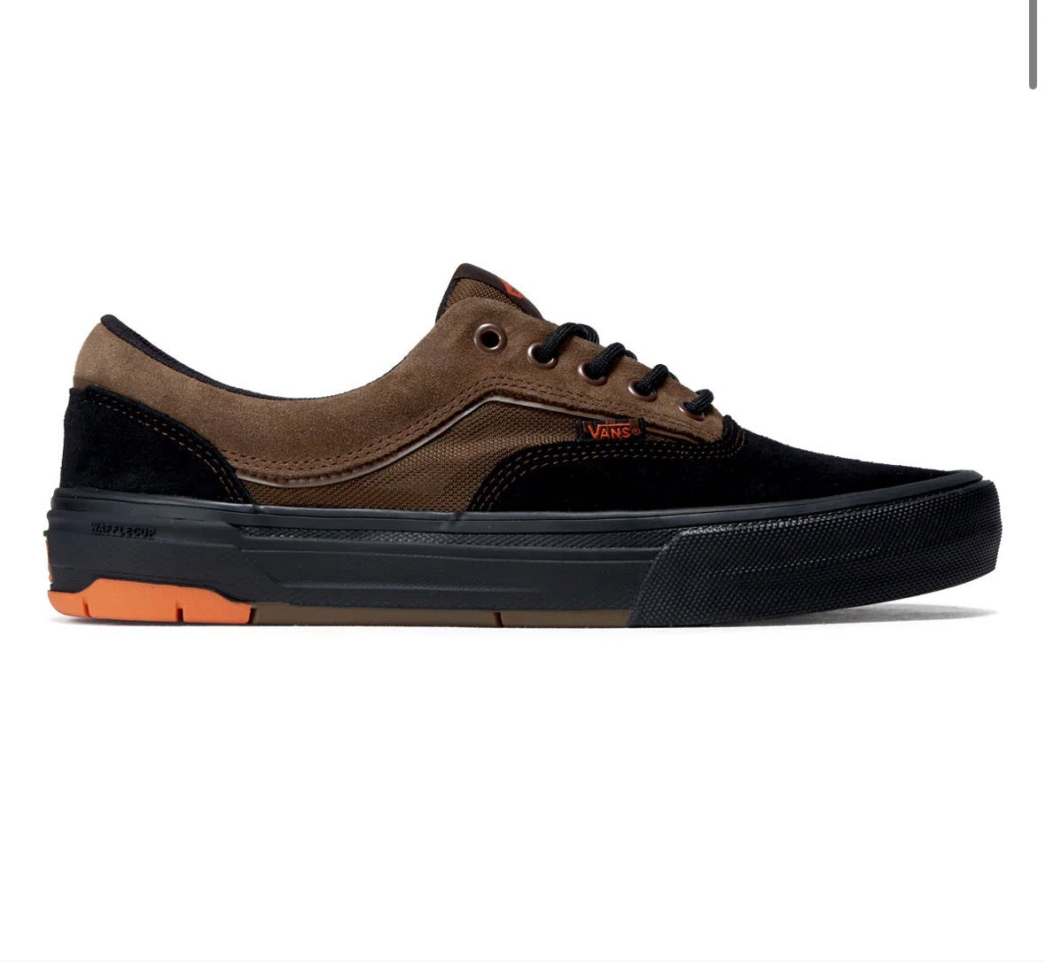 Vans Skate Era Wafflecup shoes in black and brown with skateboarding design and classic vulcanized sole, displayed on a plain background.