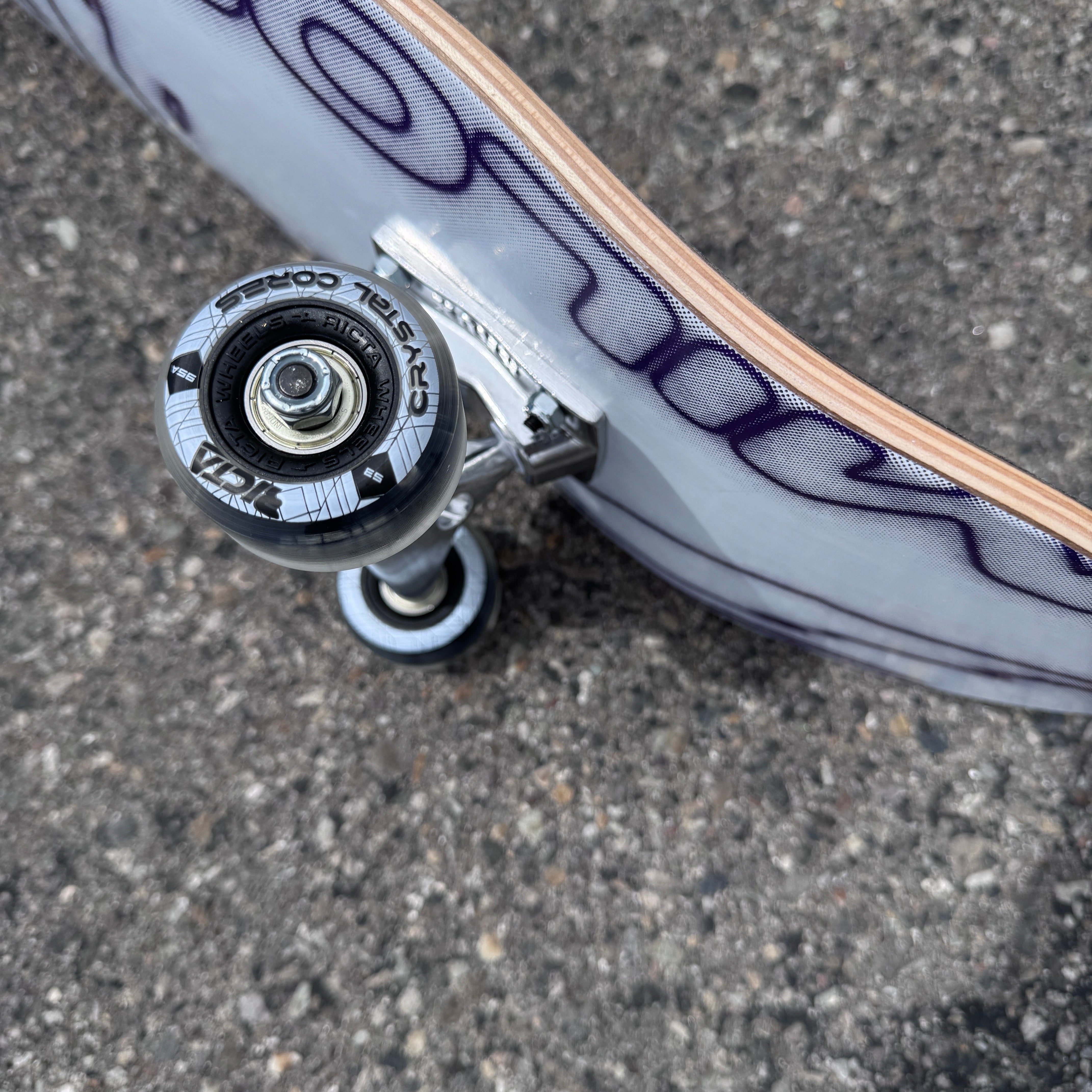 Milosport Fracture Skateboard Complete