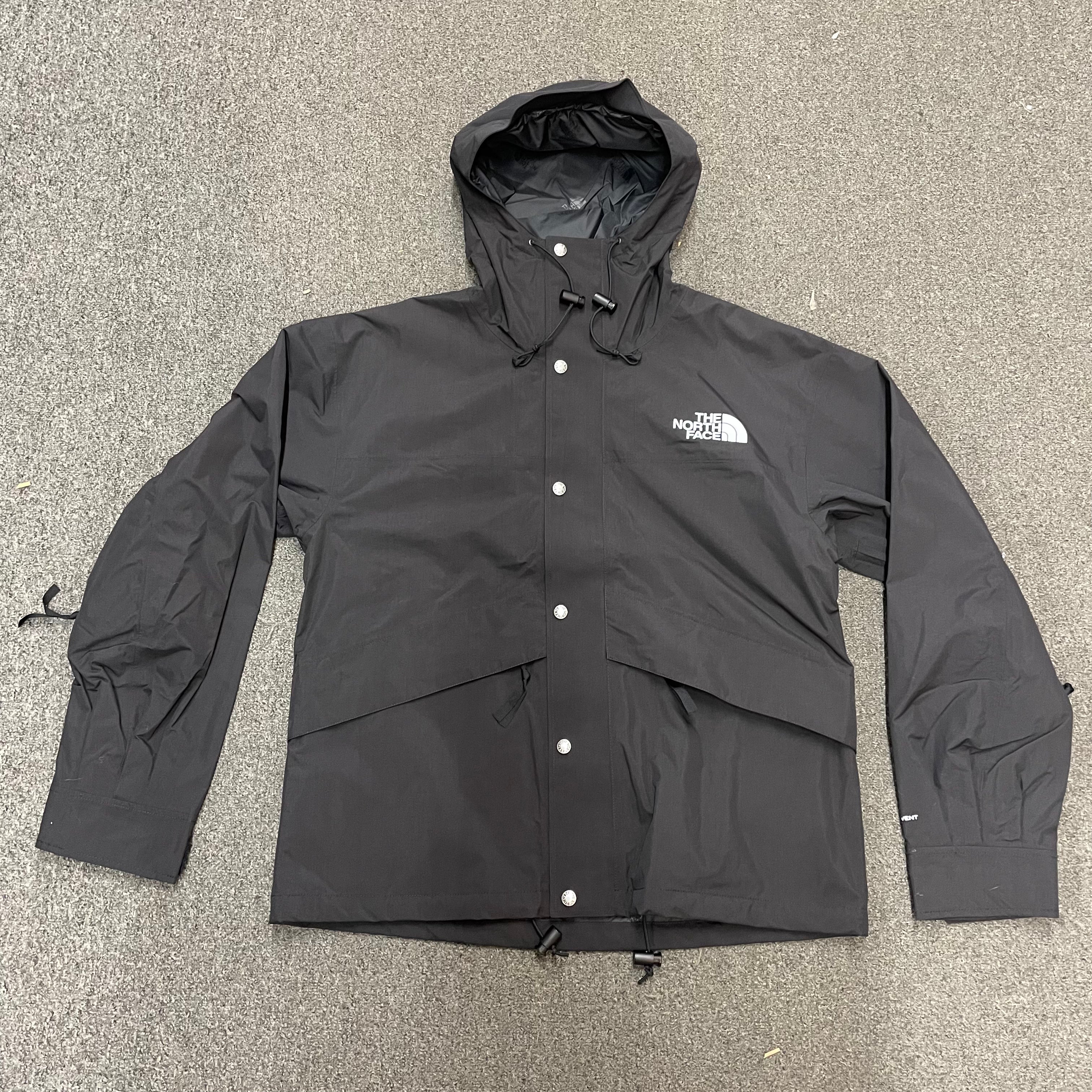 The North Face Mens 86 Retro Mountain Jacket in TNF Black 2024 - M I L O S P O R T
