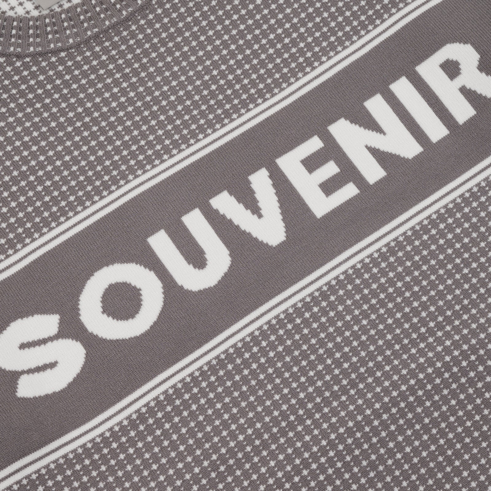 Souvenir jacquard knit sweater in cool grey with front logo, stylish and cozy men's knitwear.