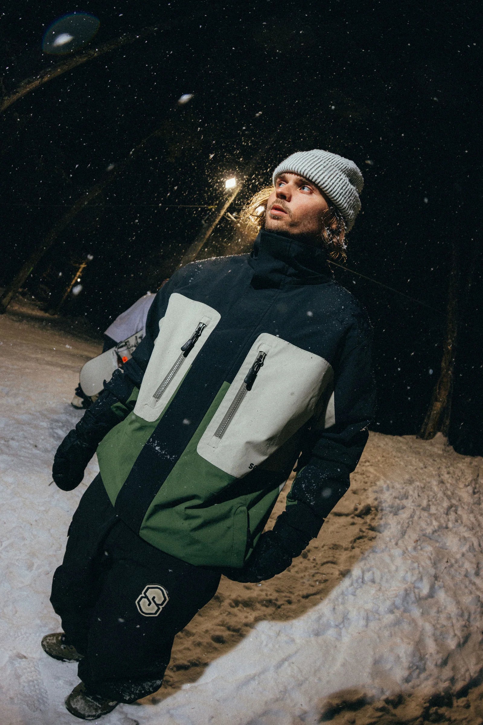 Men's Souvenir S2000 Insulated Jacket in army green, featuring a padded winter design with a high collar and front zipper.