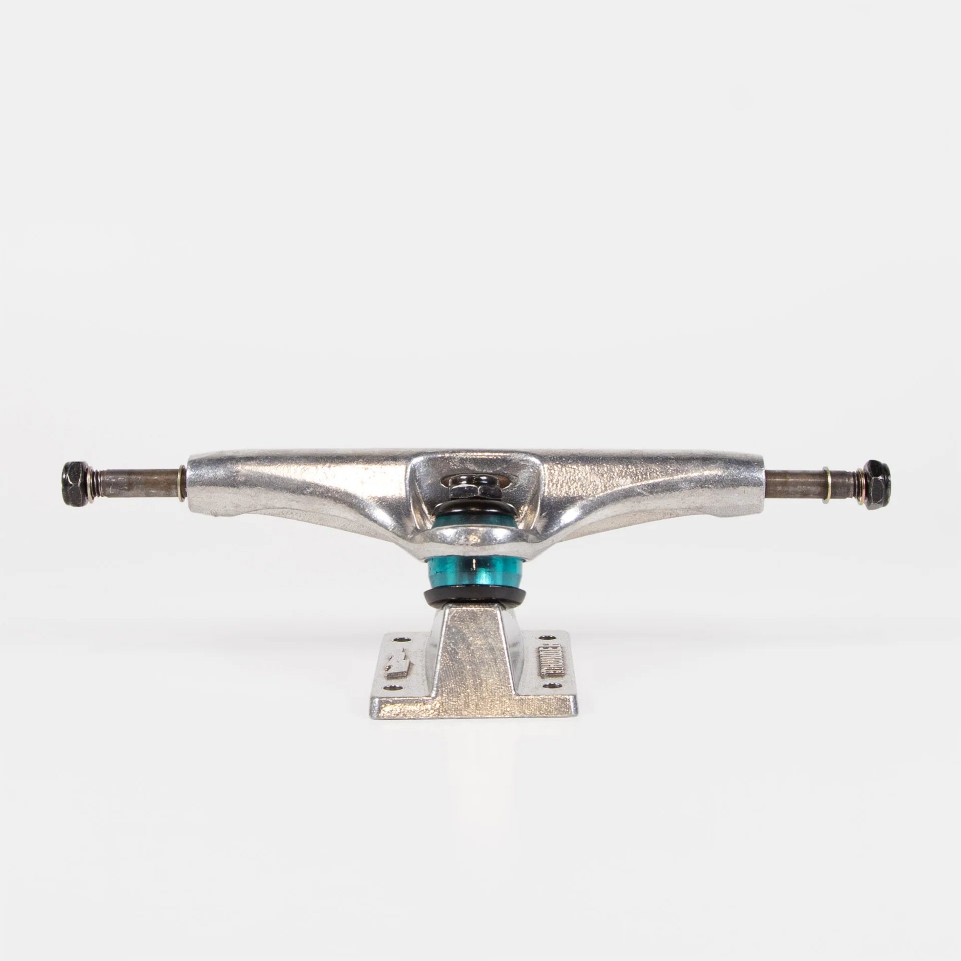 Thunder Polished Team Skateboard Trucks - M I L O S P O R T