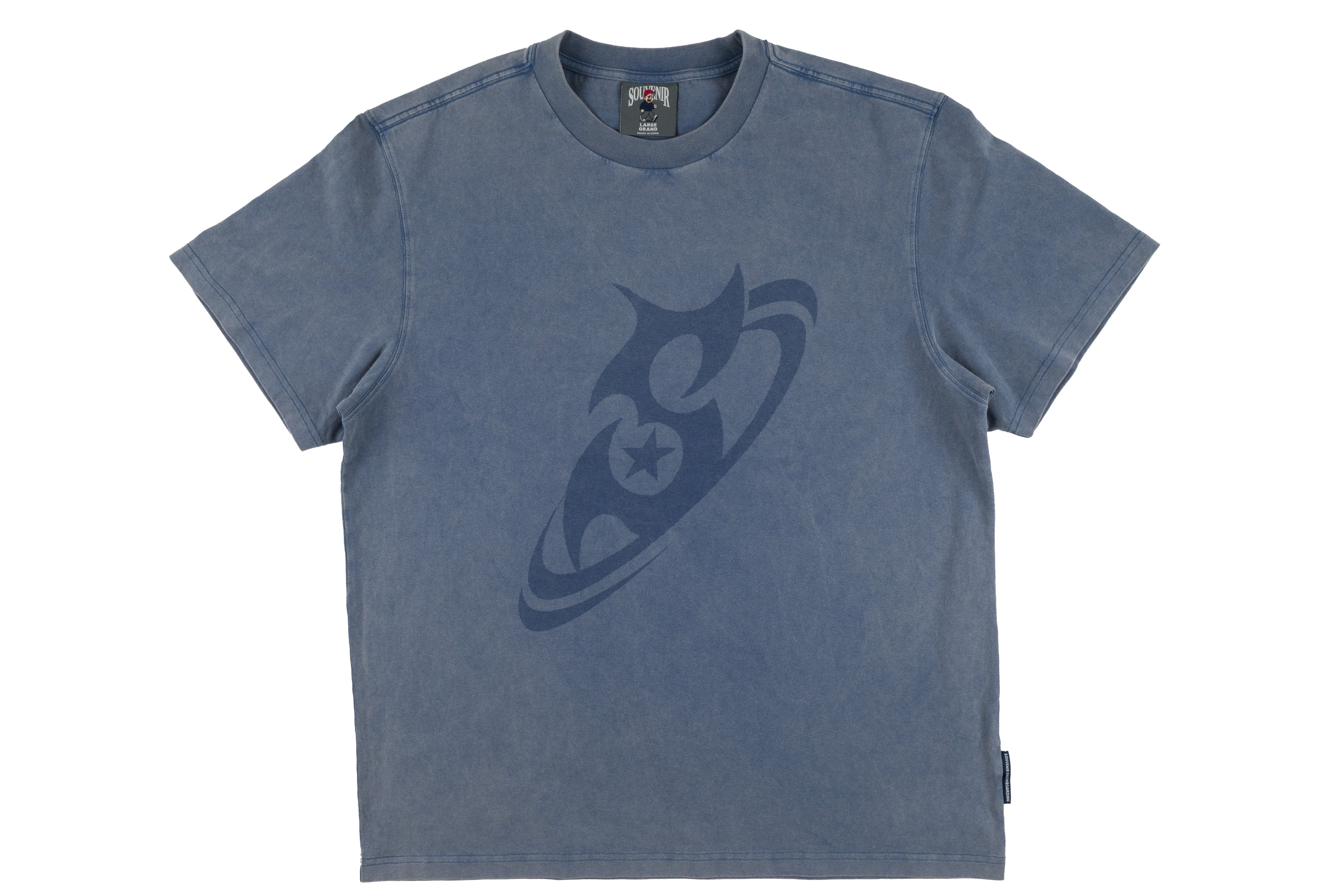 Souvenir Dirty S T-shirt for men and women, casual fit, featuring a distressed design and bold lettering, in black and white.