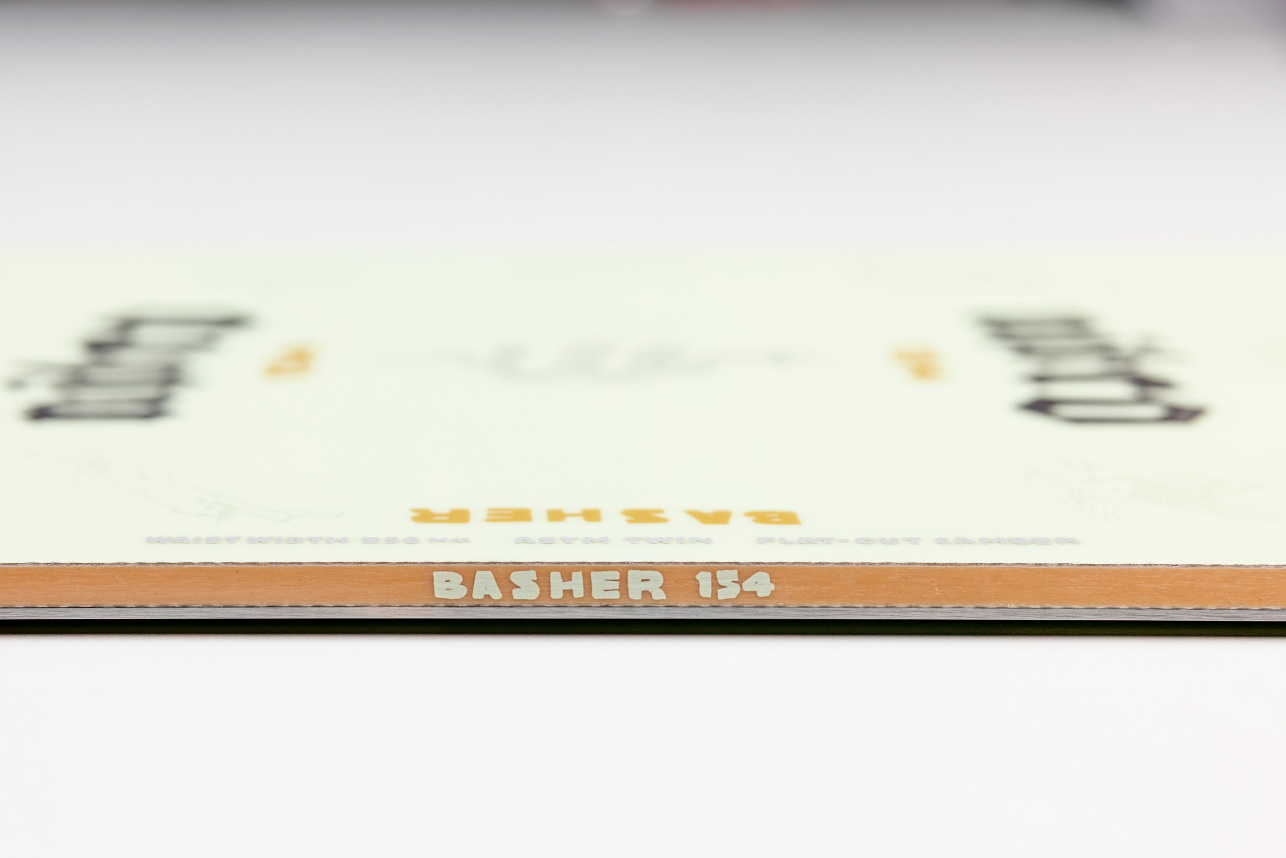 Nitro Basher Quiver Series snowboard 2027 sidewall profile showing the snowboard’s design and construction details.