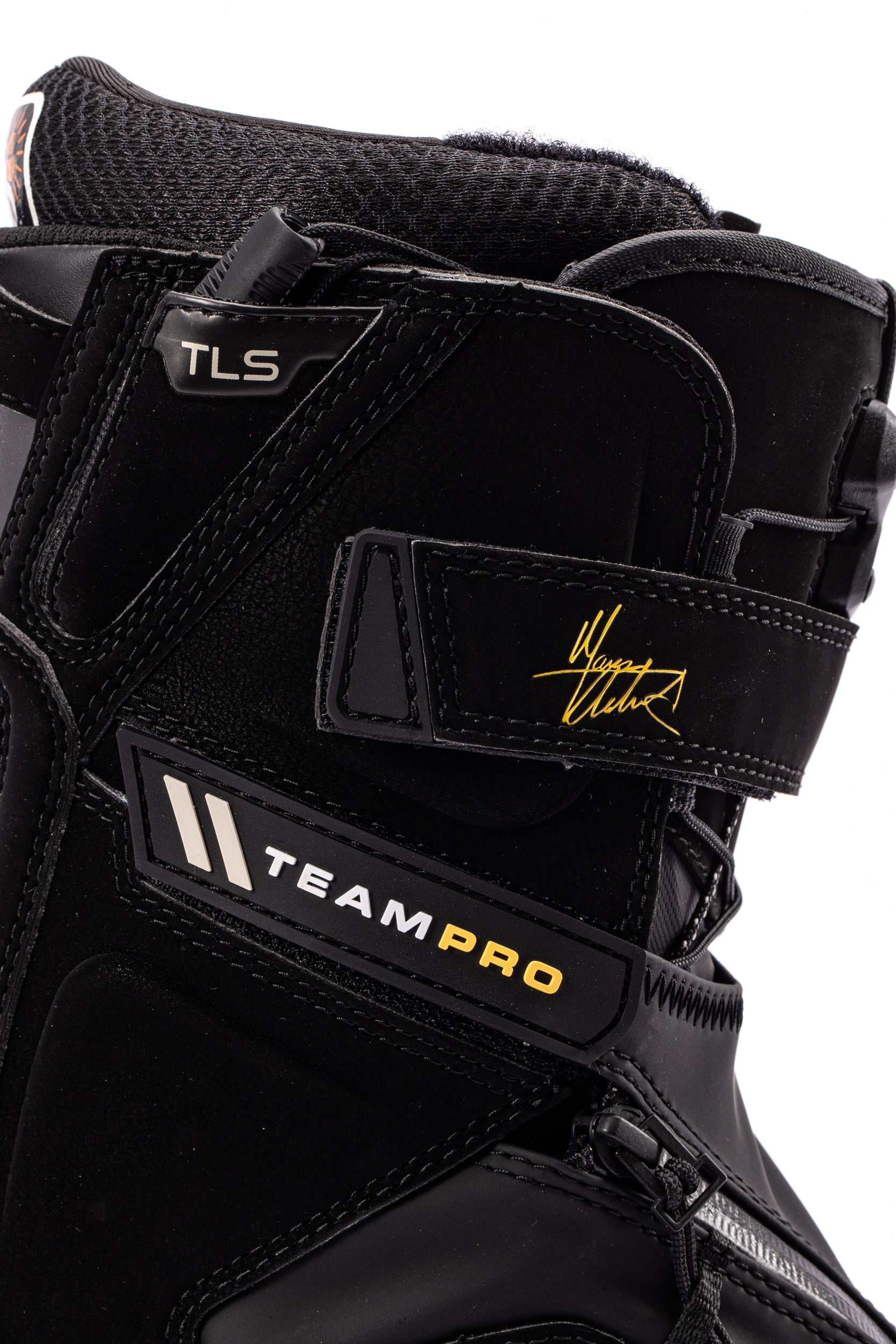 Nitro Team Pro Kleveland TLS snowboard boots for 2027, shown from the side with adjustable strap and sleek snowboard design.