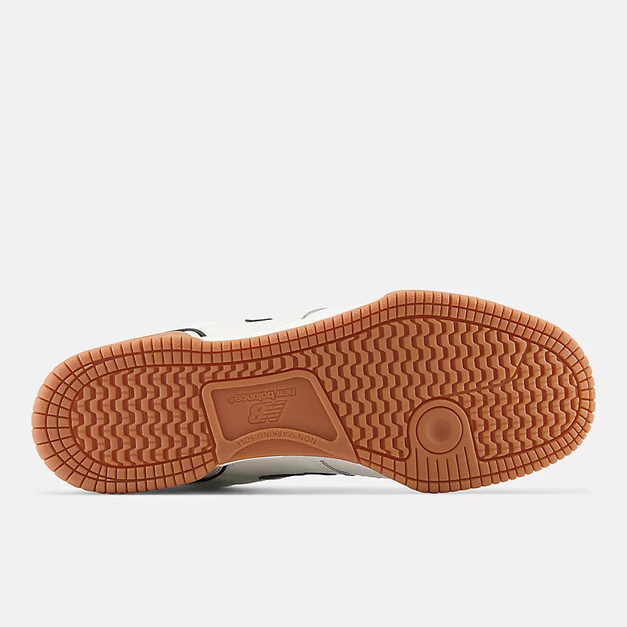 New Balance Numeric Tom Knox 600 Signature Shoe in White and Gum - M I L O S P O R T