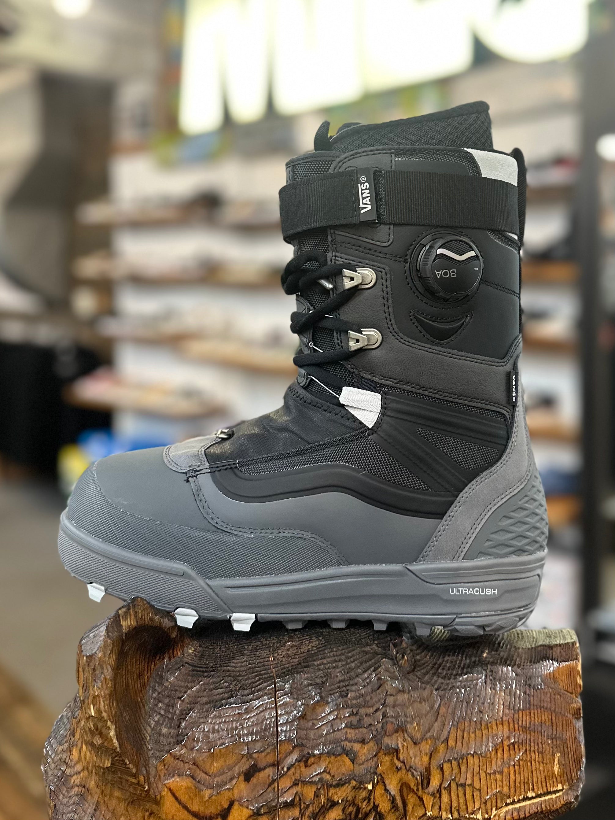 Vans Mens Infuse Snowboard Boot 2025 - M I L O S P O R T