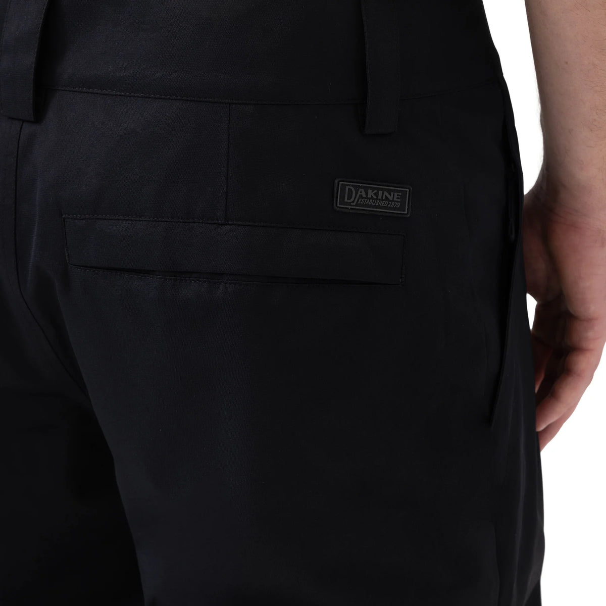 Dakine Staple Pant in Black 2027