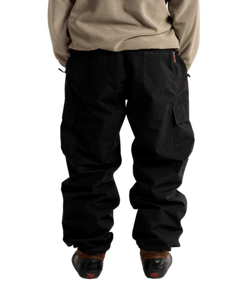Autumn Cargo Snow Pant for men and women, in black, with multiple pockets and winter waterproof material, suitable for winter outdoor activities.