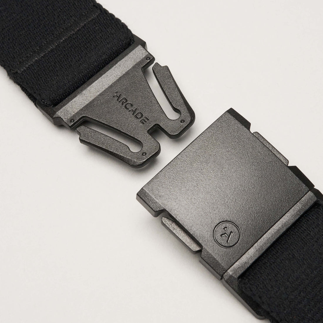Arcade Charmer Belt in Black - M I L O S P O R T