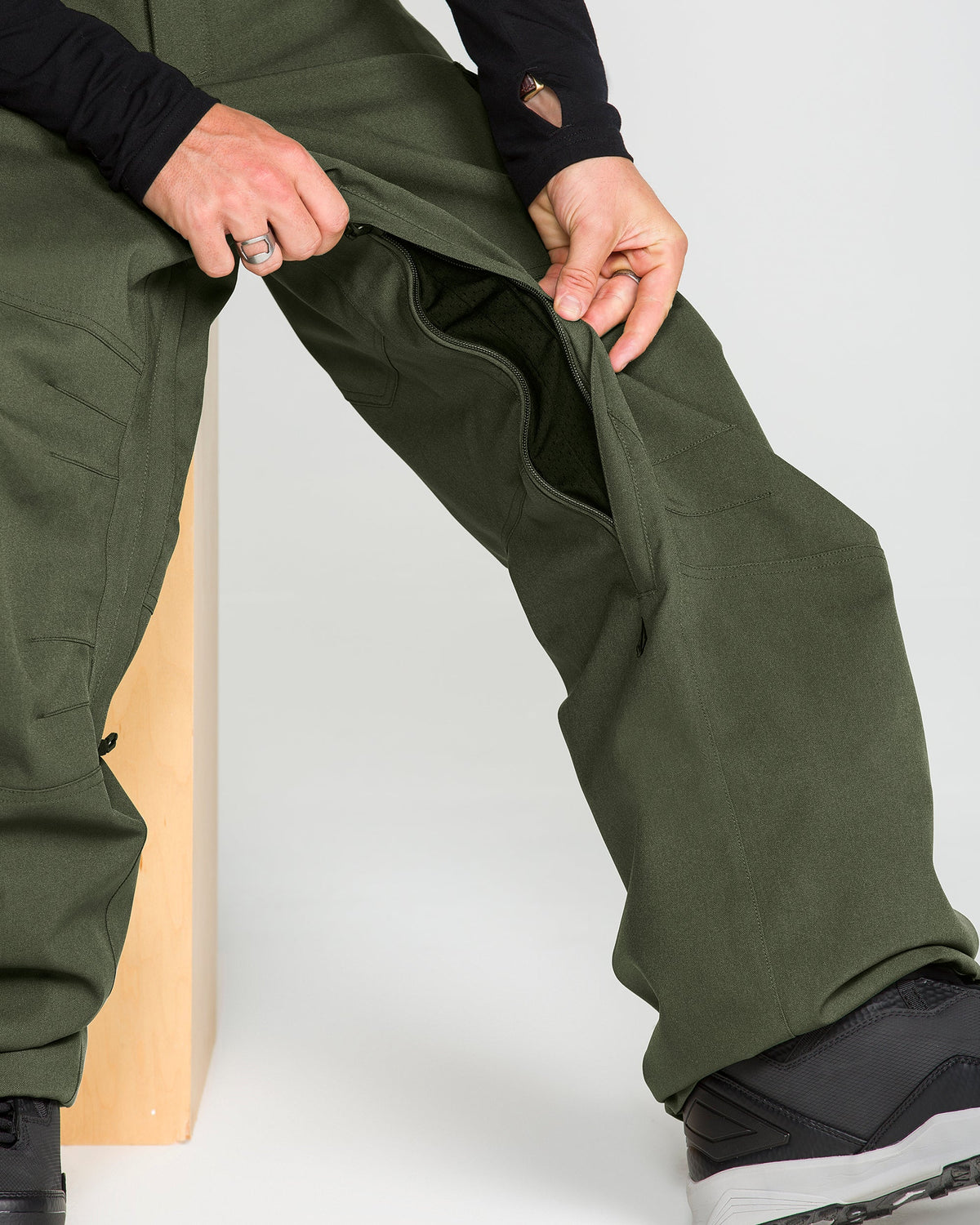 Volcom Men’s Nwrk 20K Baggy Pant 2027
