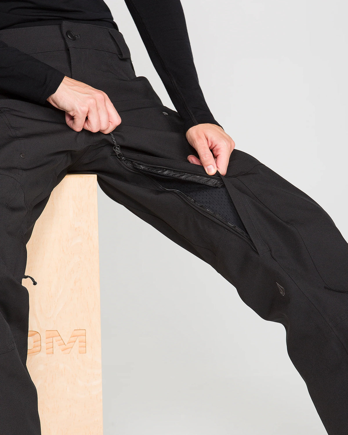 Volcom Women’s Pollock Baggy Pant 2027