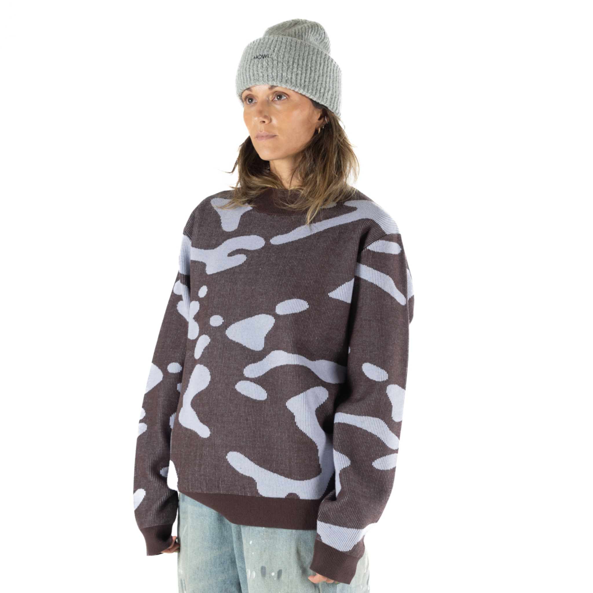 Howl Heavy Knit Crew sweatshirt in brown, unisex fit for men and women, showcasing a cozy heavyweight knit design.