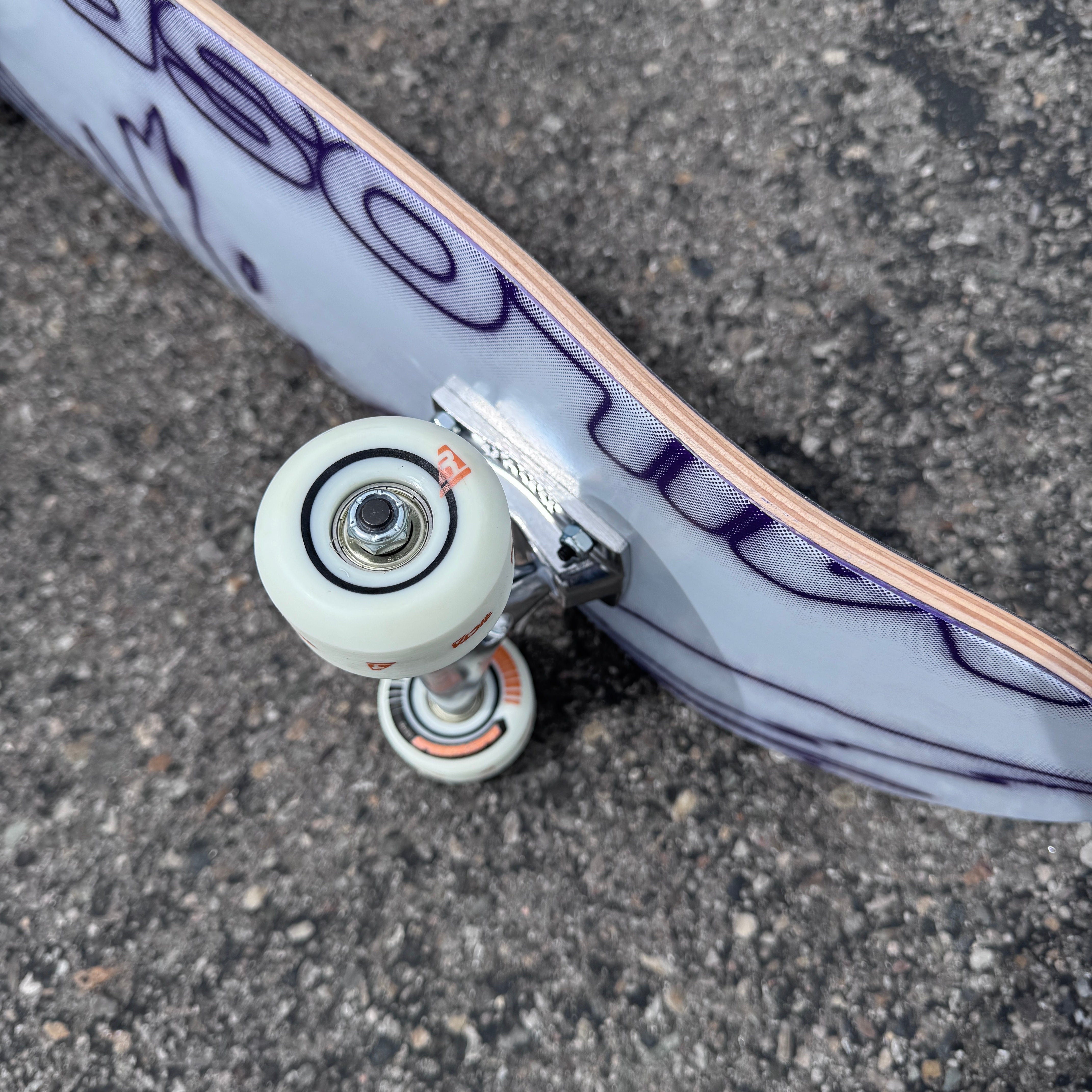 Milosport Fracture Skateboard Complete