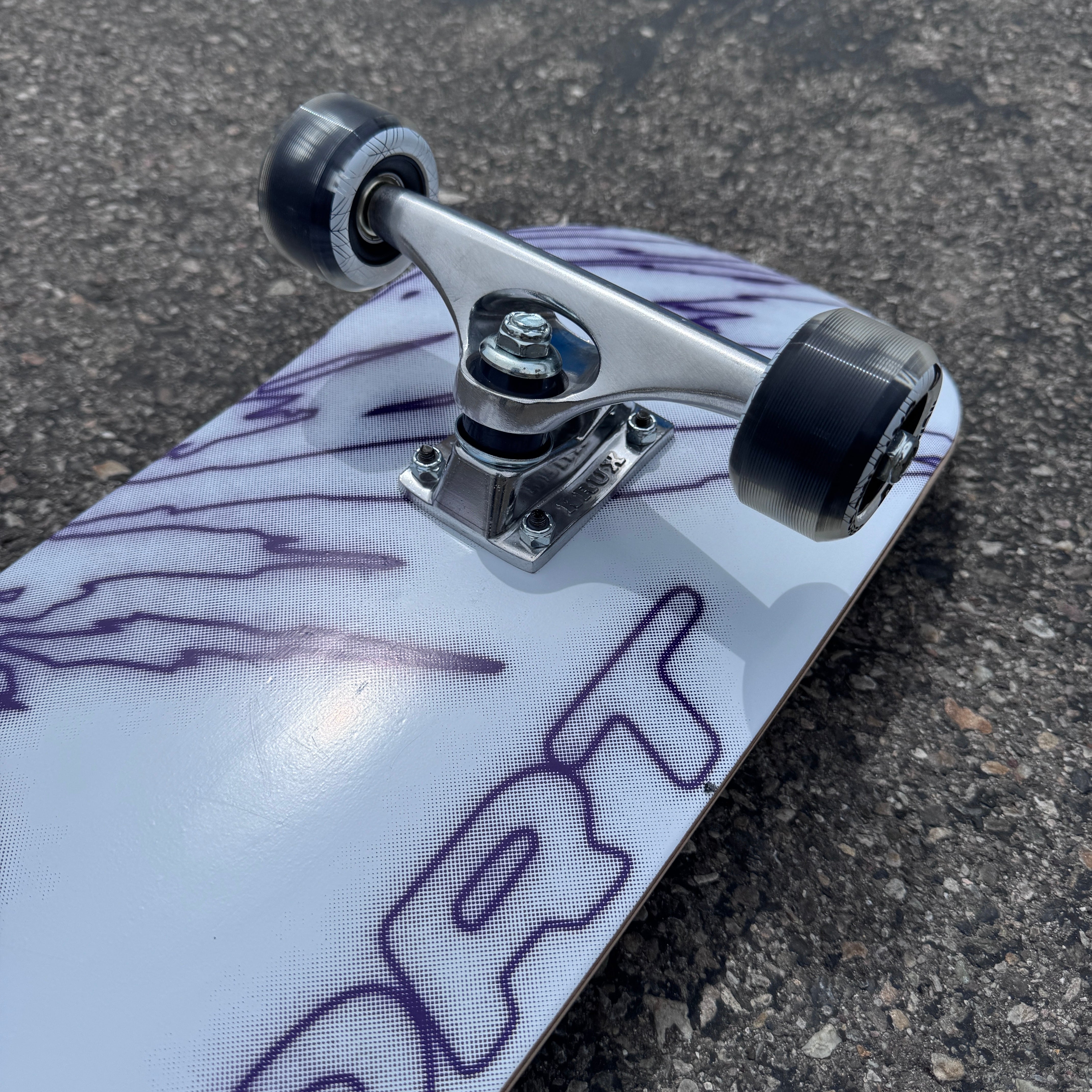 Milosport Fracture Skateboard Complete