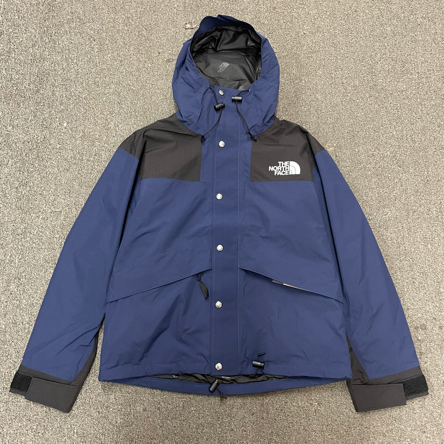The North Face Mens 86 Retro Mountain Jacket in Summit Navy and TNF Black 2024