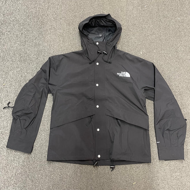 The North Face Mens 86 Retro Mountain Jacket in TNF Black 2024