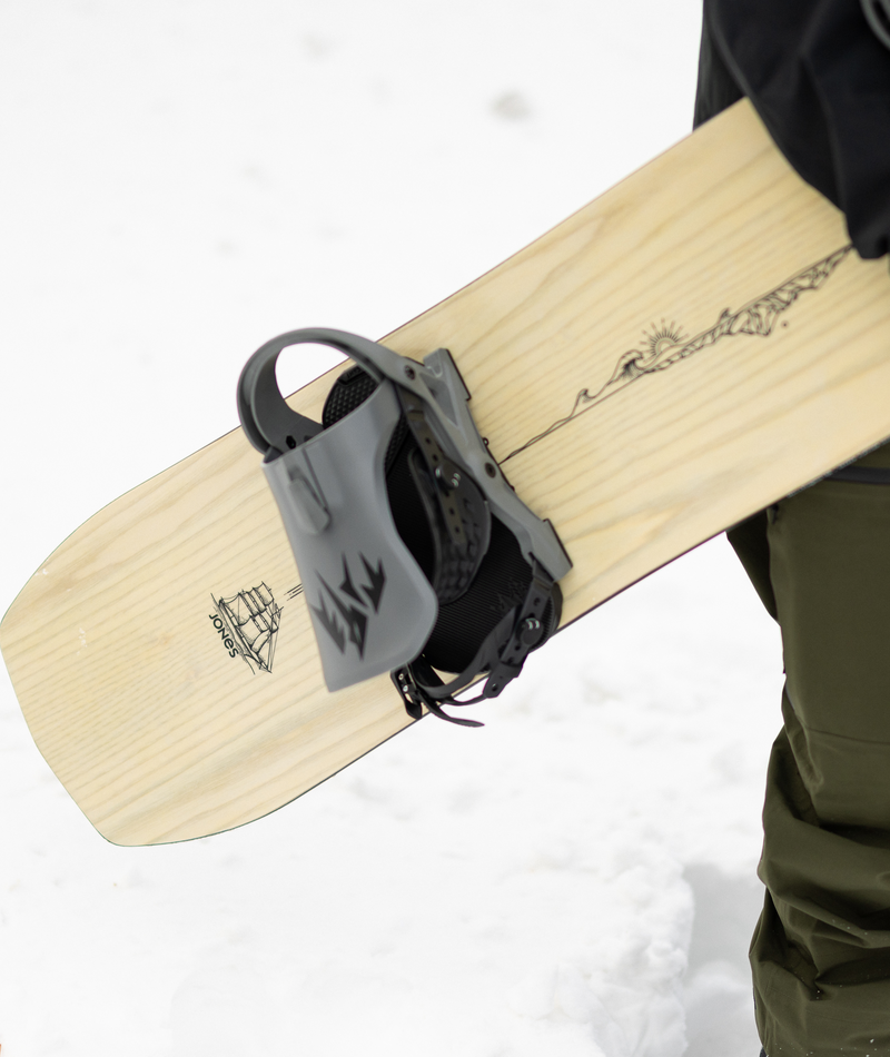 Jones Mens Flagship Snowboard 2026