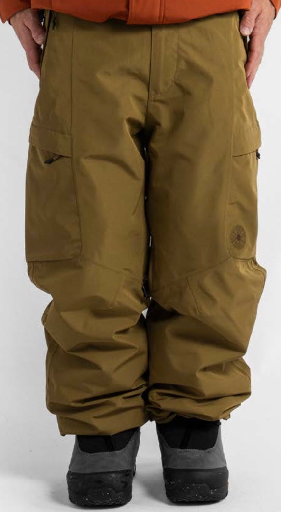 Autumn Storage Snow Pants for men and women, weather-resistant winter pants with storage pockets, designed by Autumn.