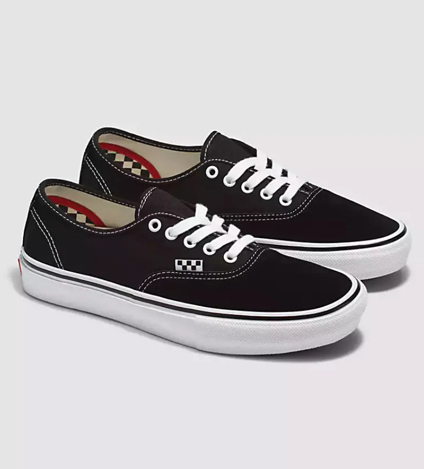 Vans Skate Authentic in Black and White