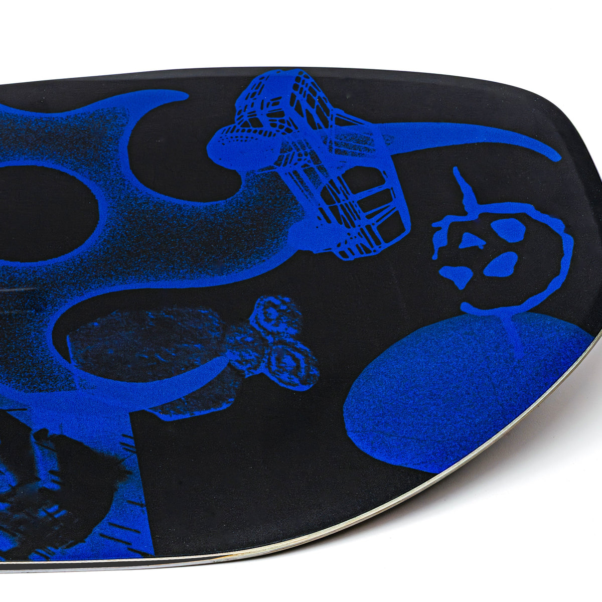 Armada Sicko snowboard with detailed topsheet and nose design, ready for snowboarding adventures.