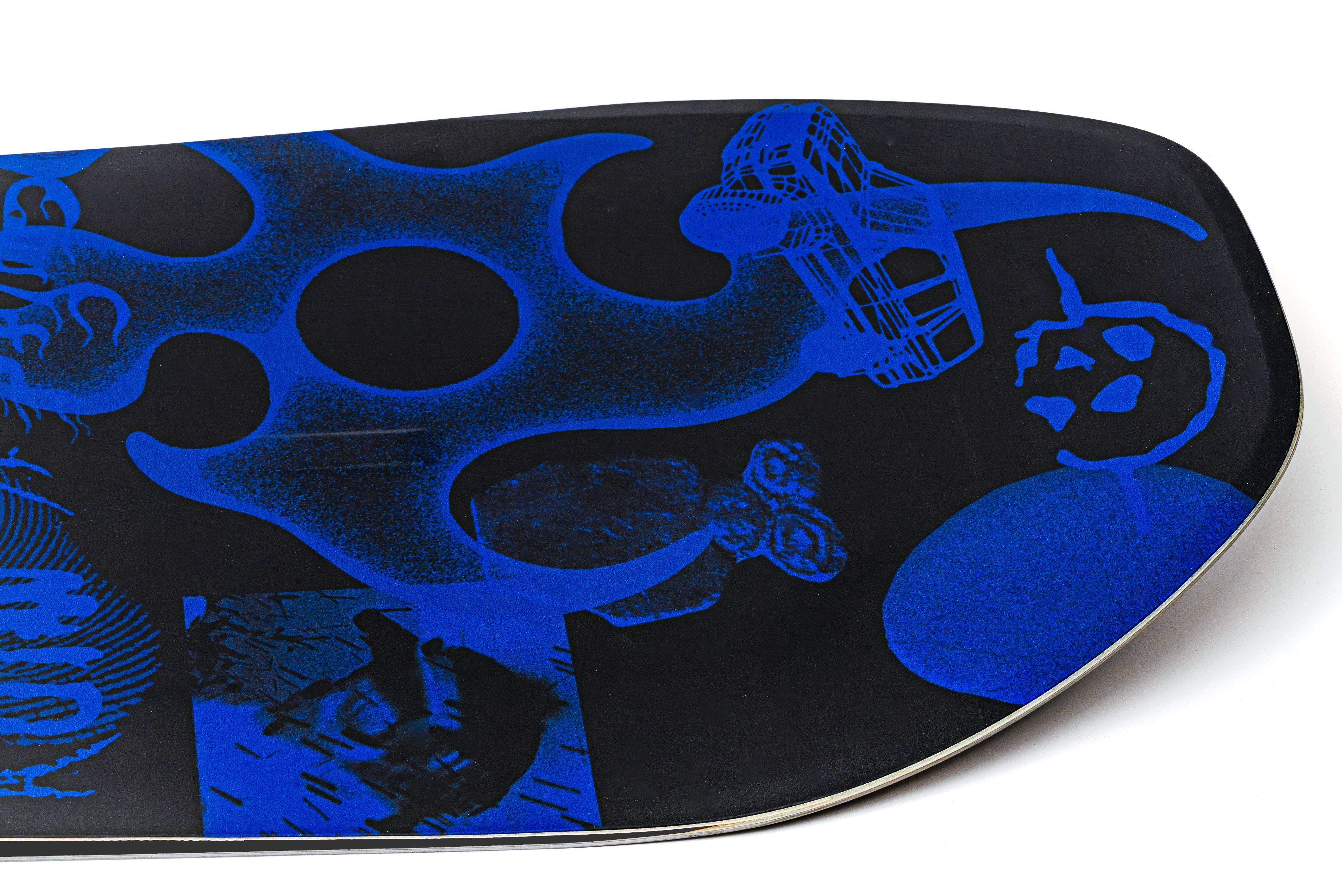 Armada Sicko snowboard with detailed topsheet and nose design, ready for snowboarding adventures.