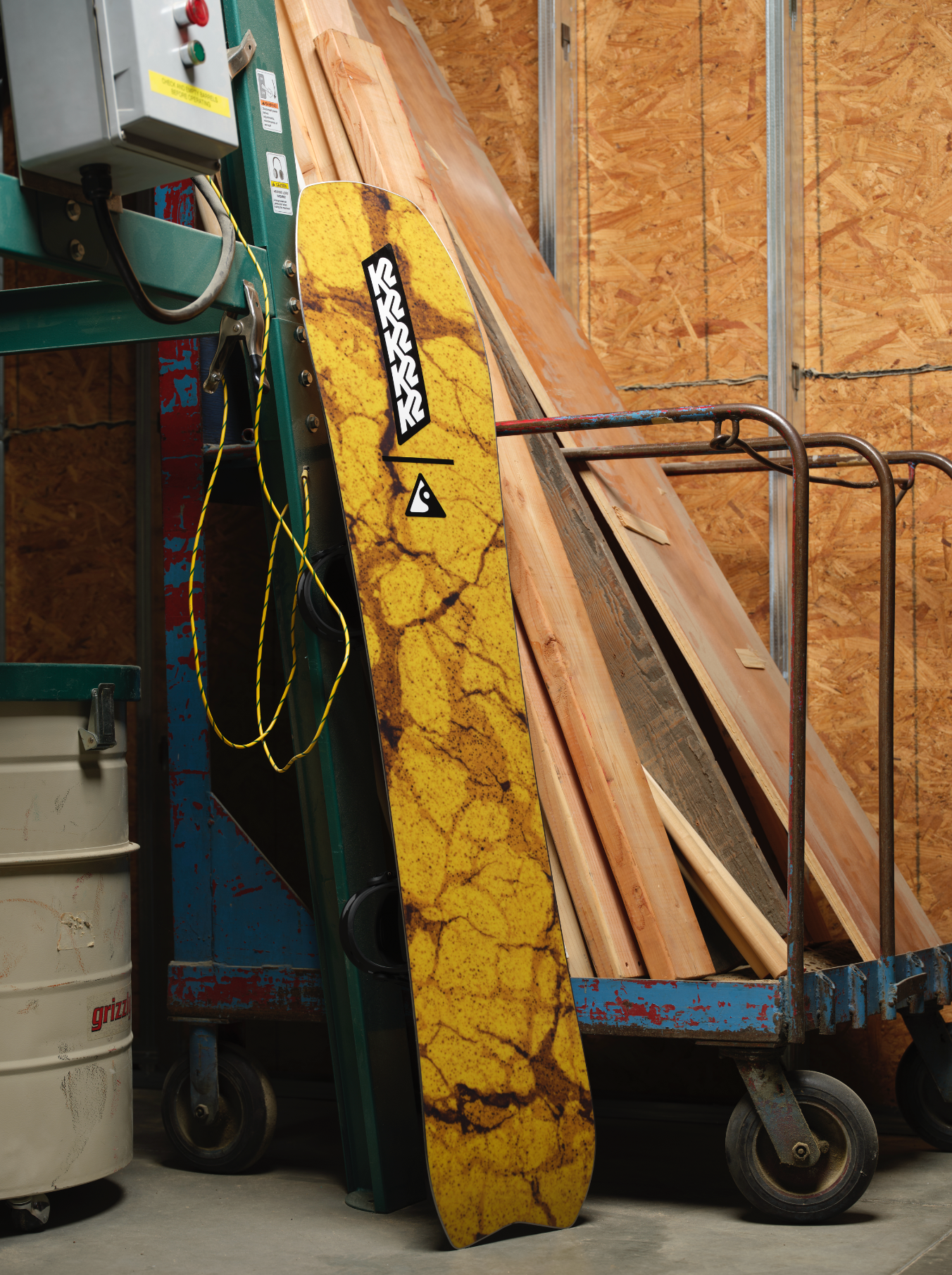 K2 Excavator Snowboard 2027 | Carving & Powder | Milosport