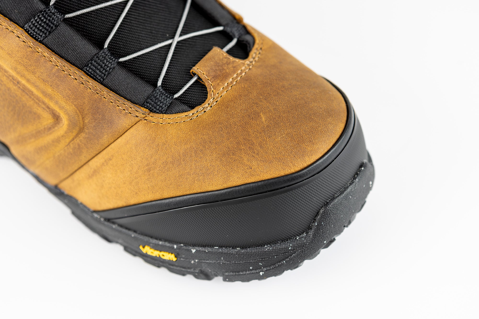 Nitro El Mejor TLS+ snowboard boots for 2027, featuring a close-up of the toe design with branding and durable construction.