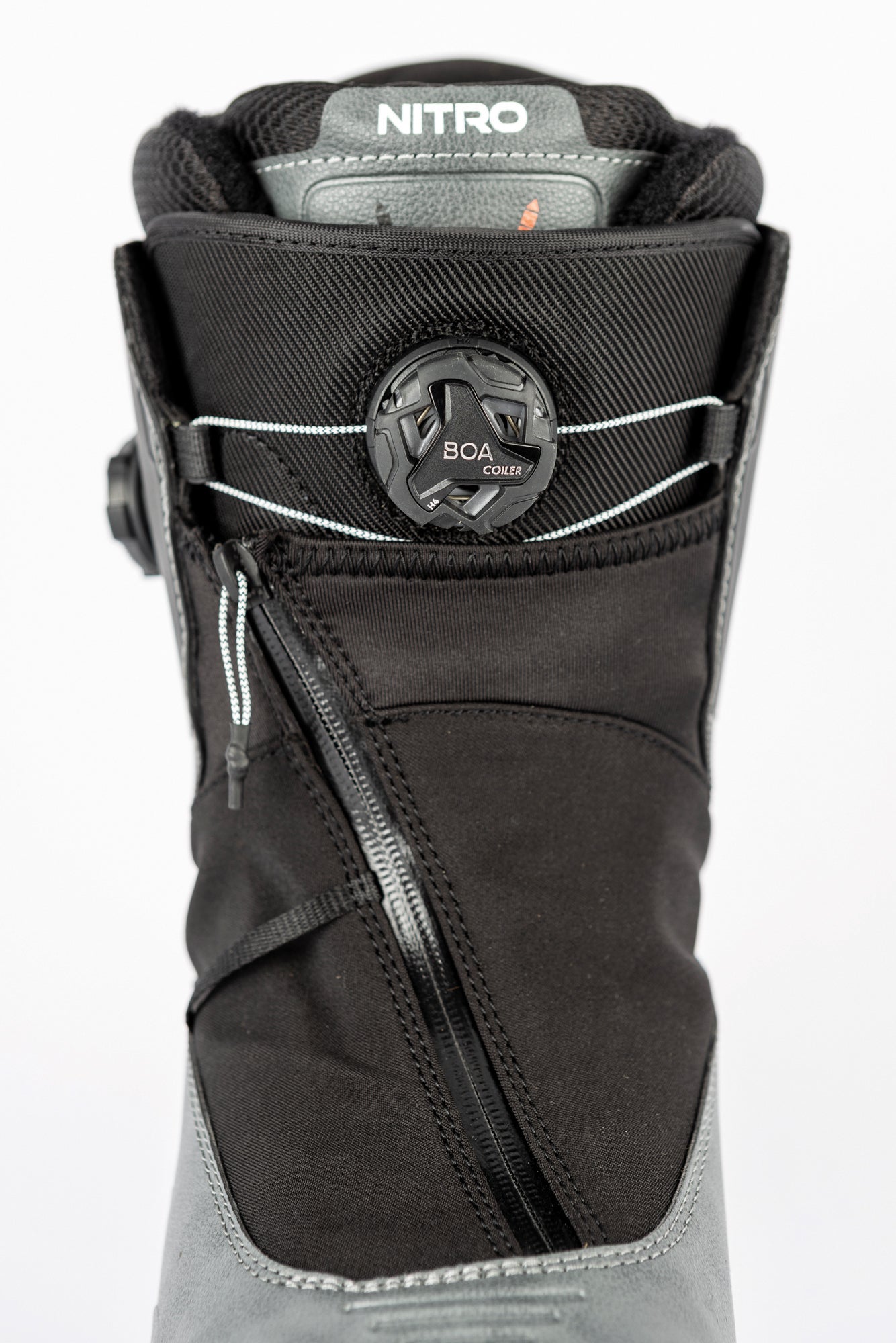 Nitro Select Boa Snowboard Boots 2027 with zipper closure, designed for snowboarding, featuring a sturdy black and red color scheme.