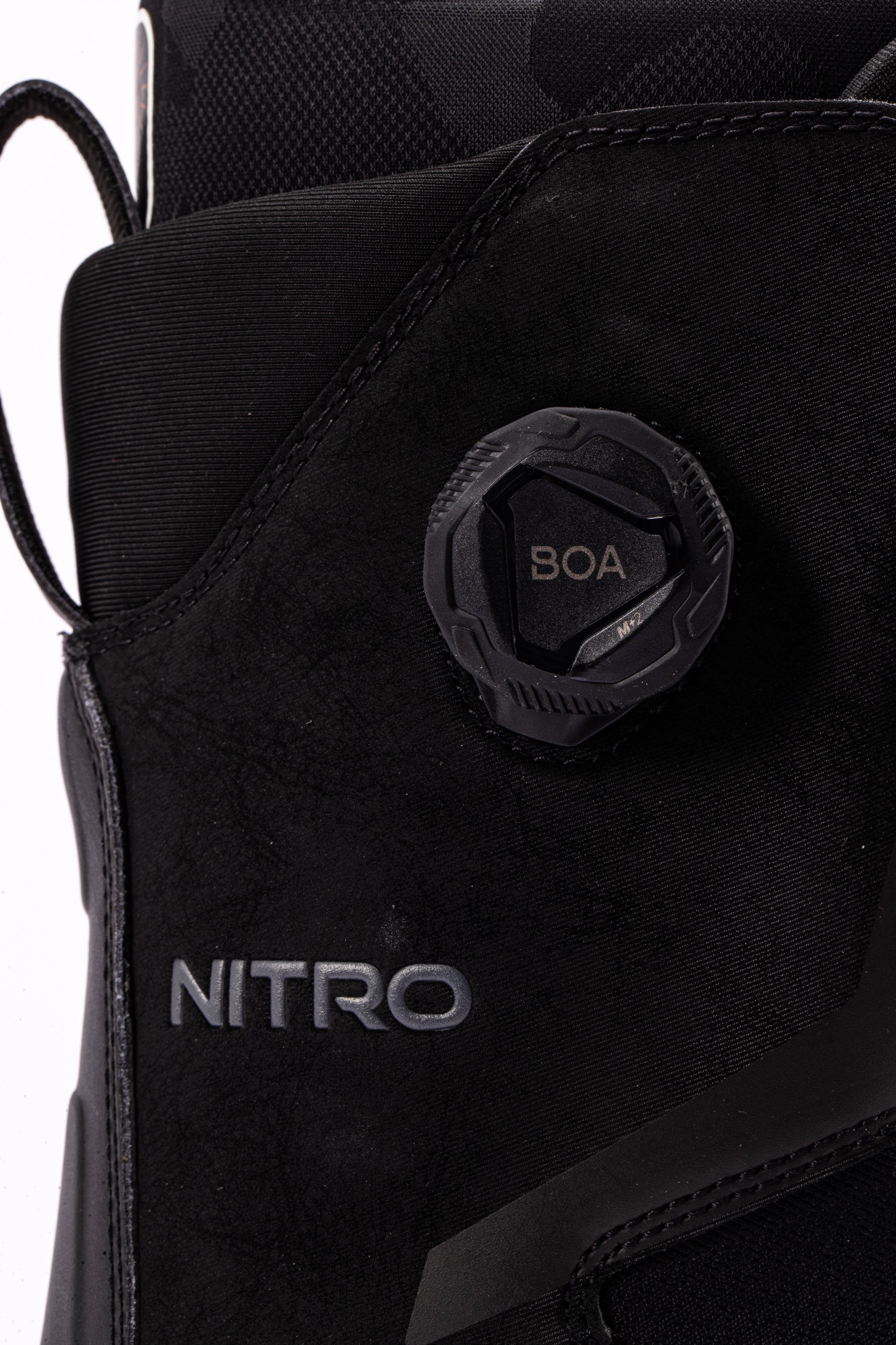 Black Nitro Sentinel Boa snowboard boots with side Boa lacing system, designed for snowboarding comfort and performance.