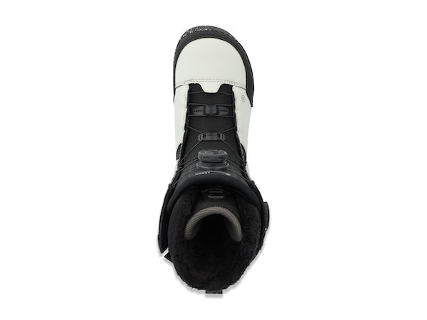 Black Ride Lasso Snowboard Boot 2025 with padded ankle support and secure lacing system, designed for snowboarding comfort and performance.