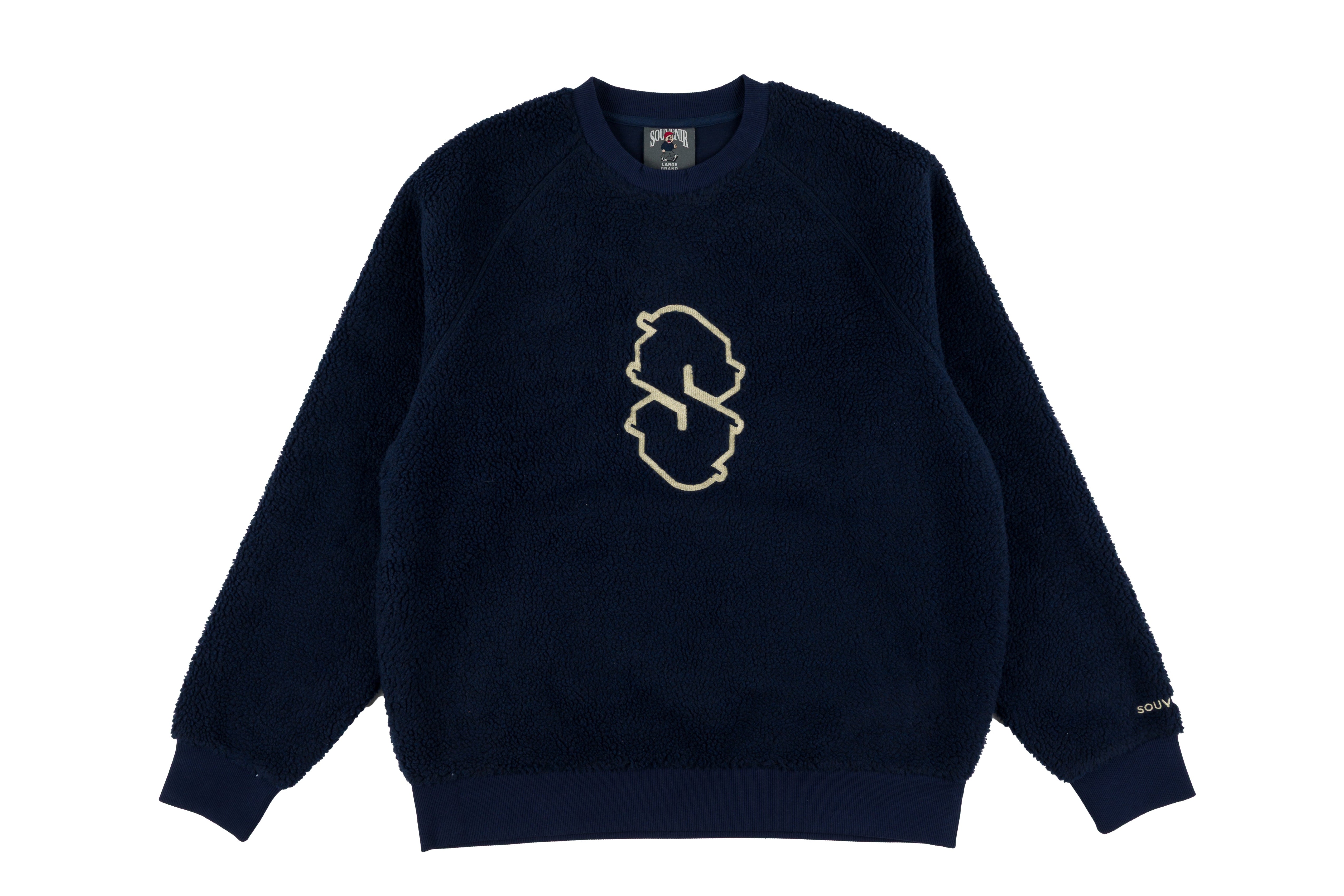 Souvenir Sherpa Crew Sweatshirt 2027, unisex cozy fleece with Sherpa lining, in a stylish design, ideal for casual wear.