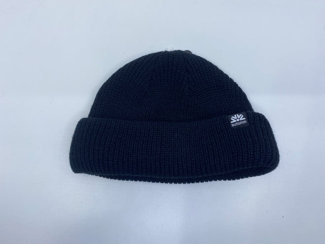 Autumn Shorty Double Roll Beanie in Black - M I L O S P O R T