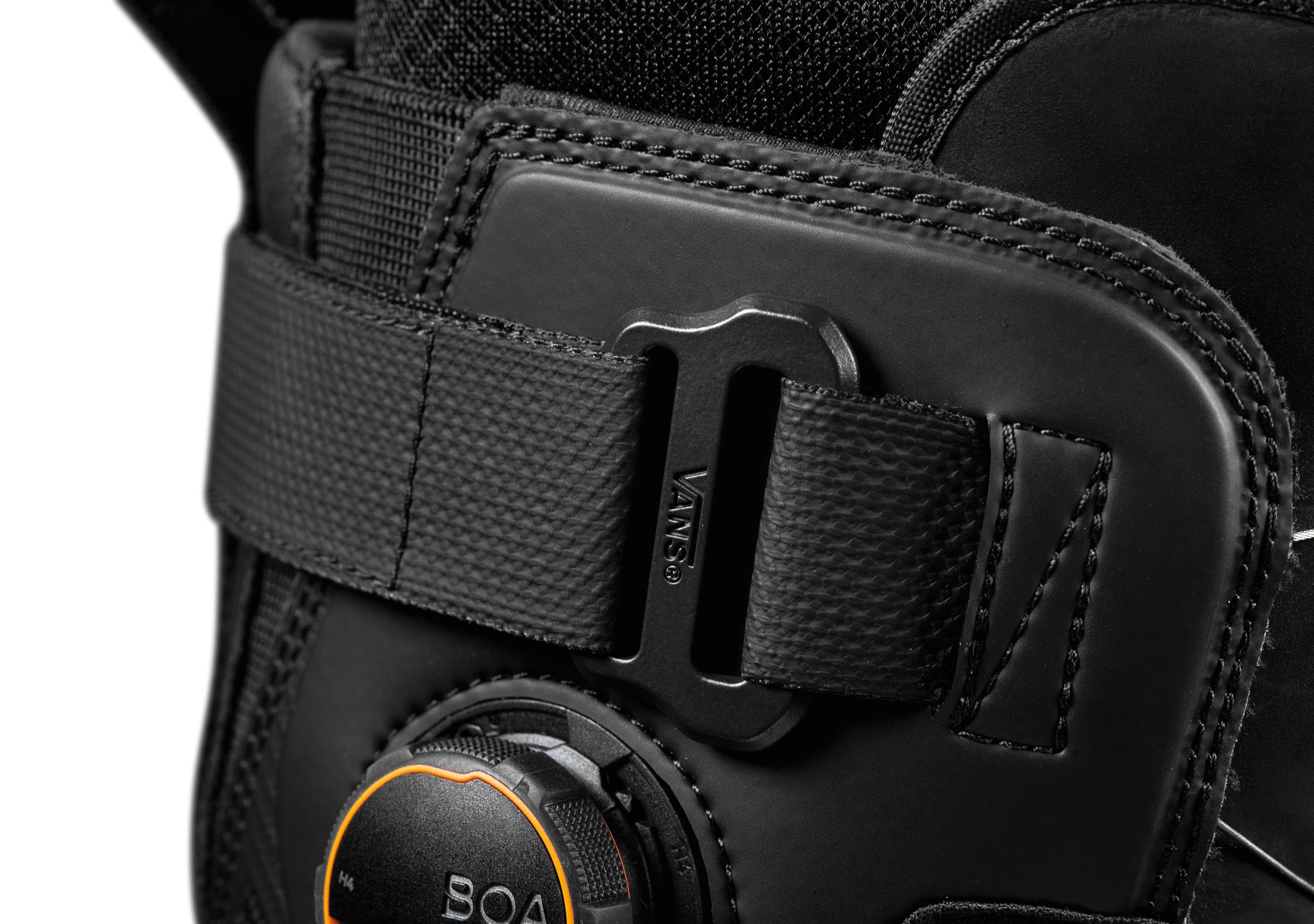 Vans Verse Range Edition Snowboard Boot in Black Bryan Iguchi 2023 - M I L O S P O R T