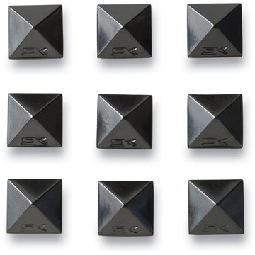 Dakine Pyramid Studs in Black 2023