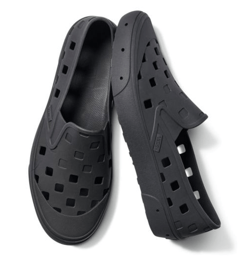 Vans Trek Slip-On Shoe in Black - M I L O S P O R T